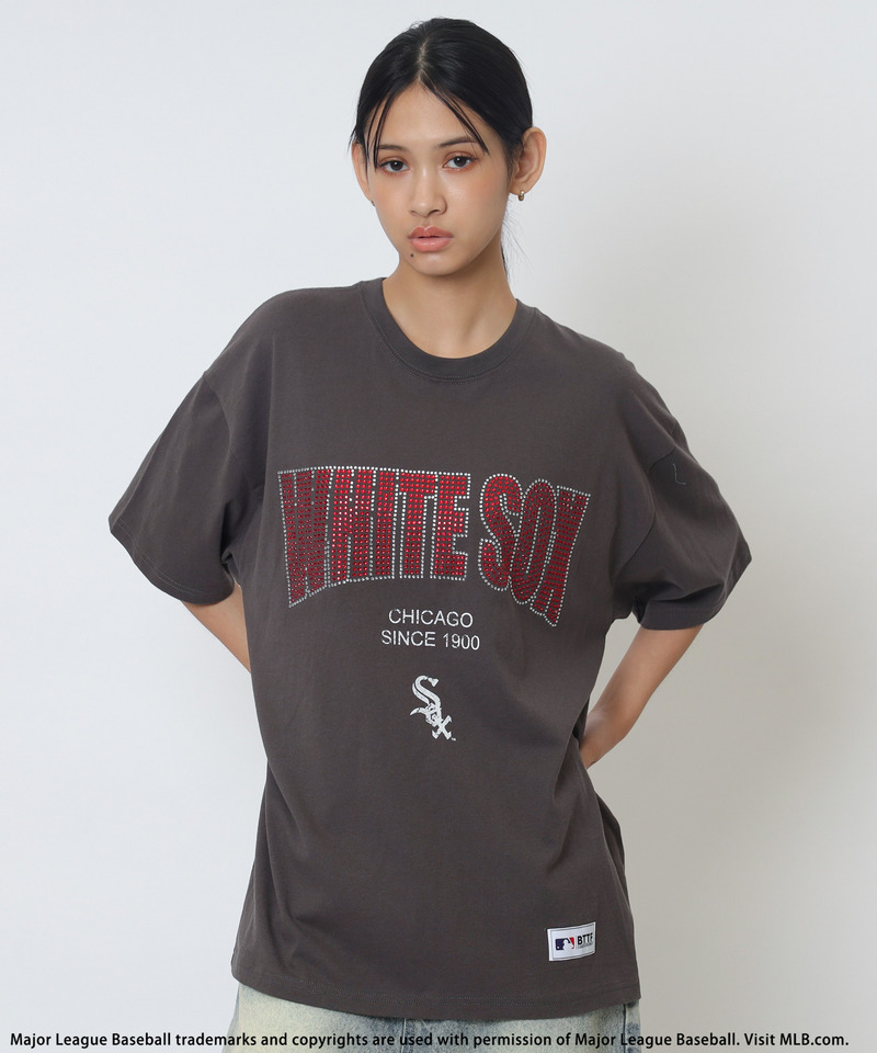 【MLB】Rhinestone-Embellished Tee 詳細画像 レッド系 1