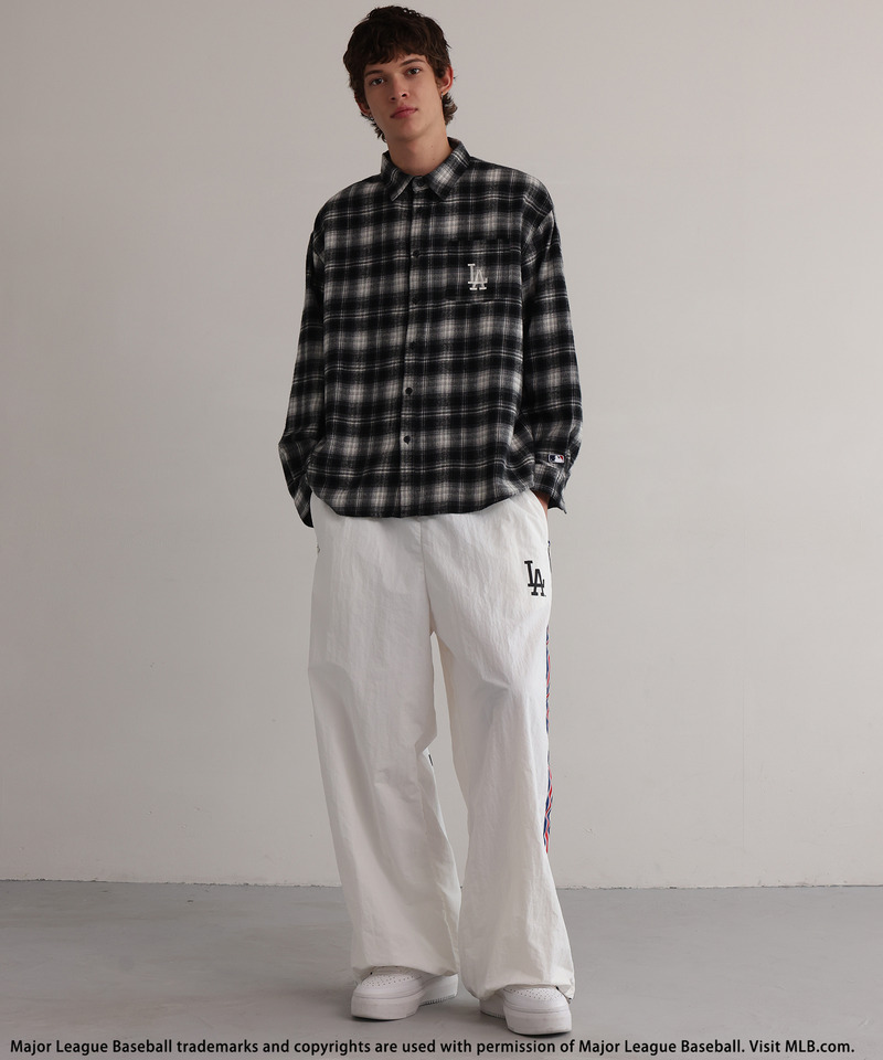 【MLB】Embroidered Shirt 詳細画像 ブラック系 1