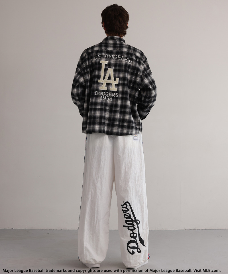 【MLB】Embroidered Shirt 詳細画像 ブラック系 3