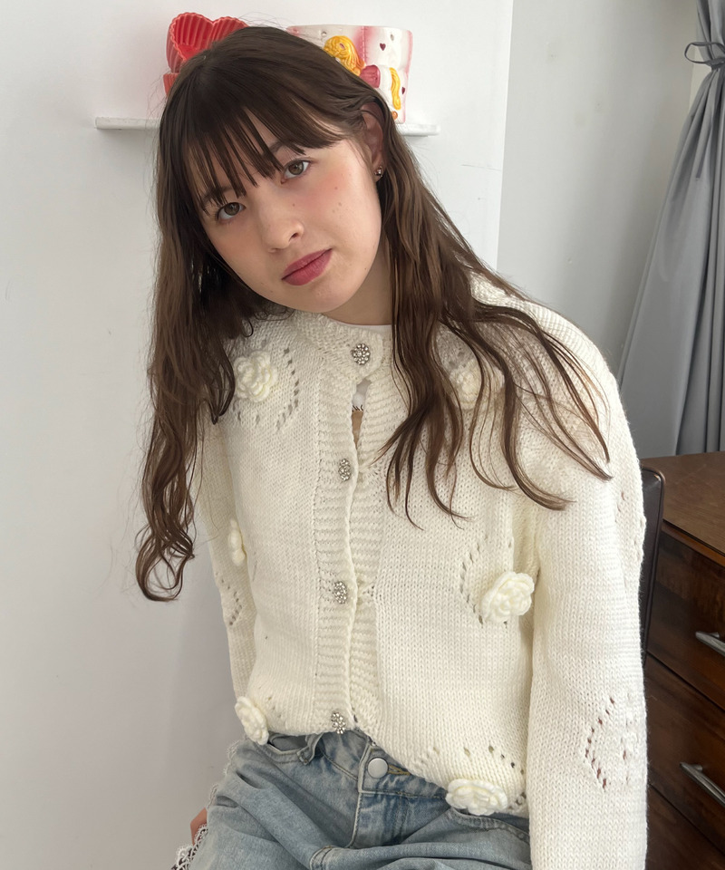 ビジューボタンフラワーカーディガン 詳細画像 オフホワイト 2