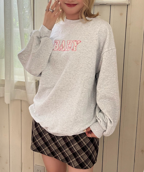 フワラーアップリケトレーナー