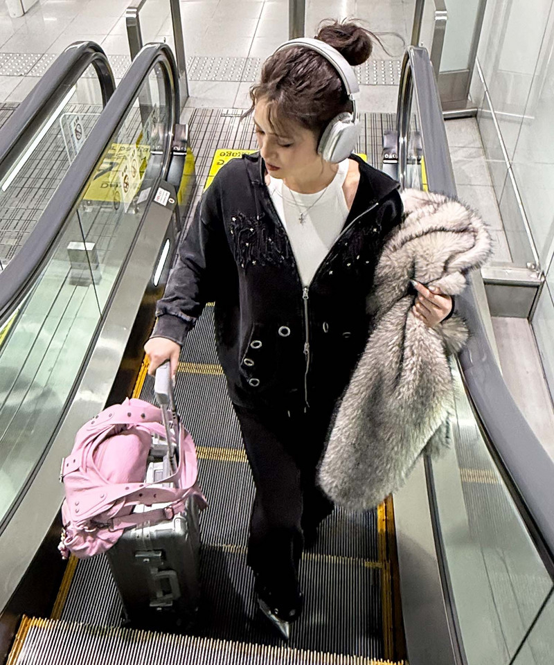 アイレットクラッシュロゴオーバーパーカー 詳細画像 ブラック 14