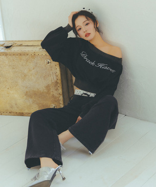 ロゴ刺しゅうワンショルダートップス