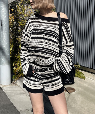 ボーダーオフショルトップス&times;ショートパンツ