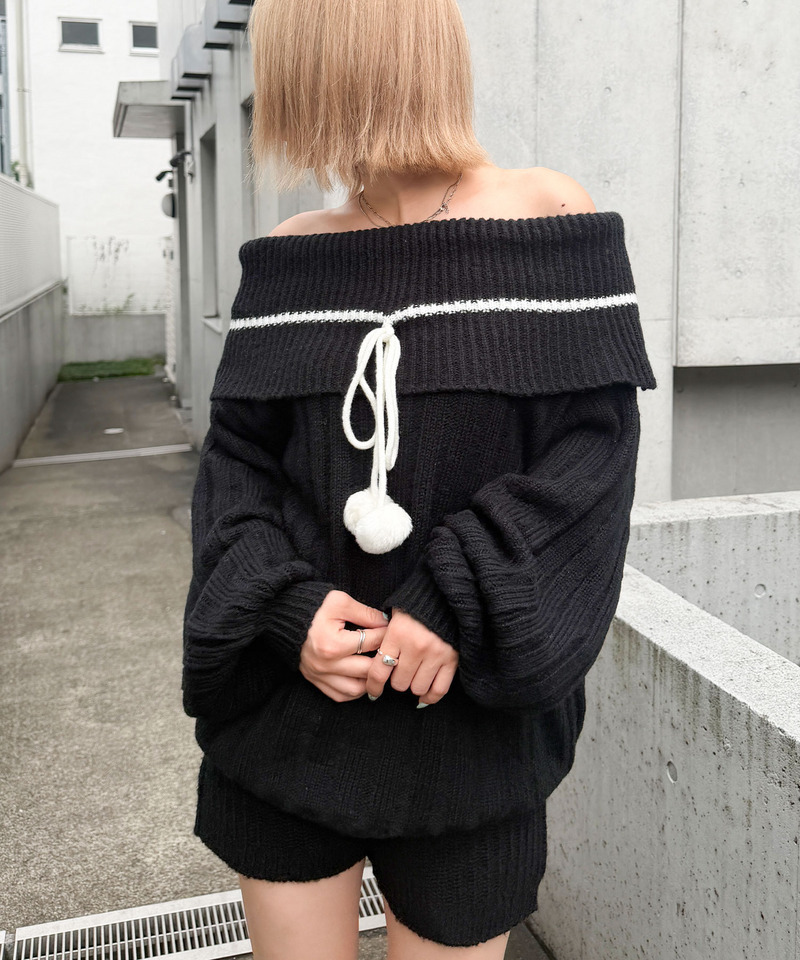 ぽんぽん付きオフショルニット&times;ショートパンツセットアップ 詳細画像 ブラック 2