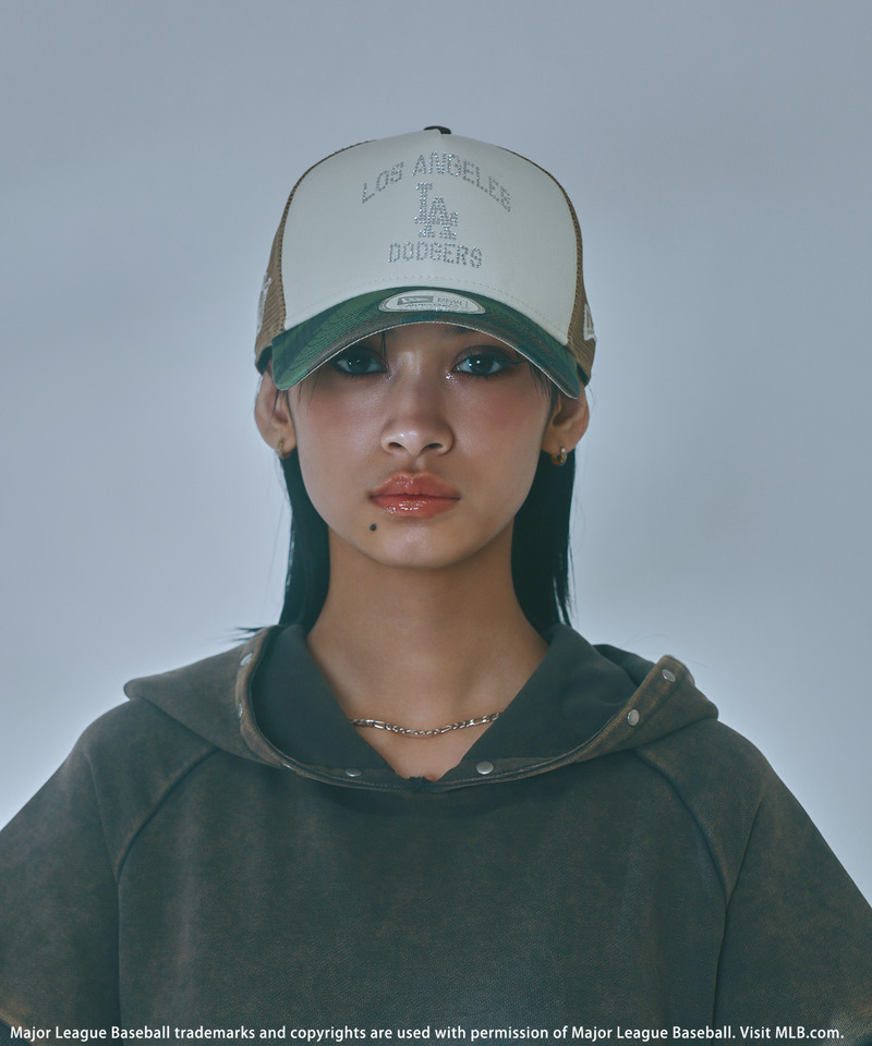 【NEW ERA】MLBラインストーンロゴ9FORTY A-Frameキャップ 詳細画像 カーキ系 4