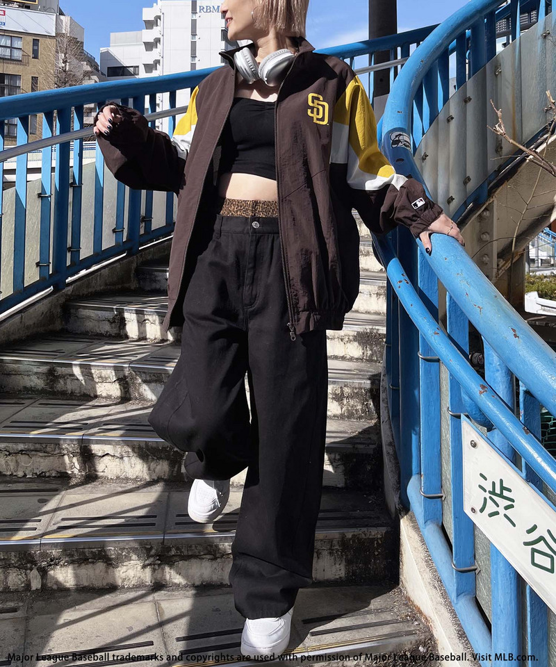 【MLB】ドルマン配色ナイロンブルゾン 詳細画像 ブラウン系 8