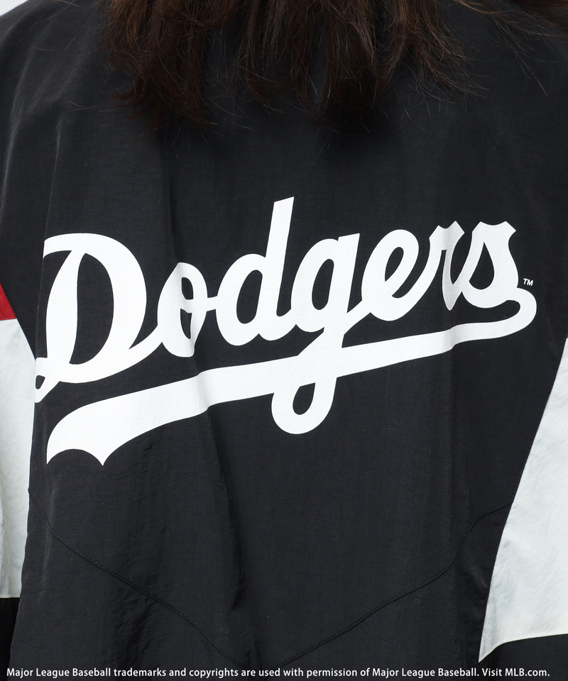【MLB】ドルマン配色ナイロンブルゾン 詳細画像 ブラック系 17