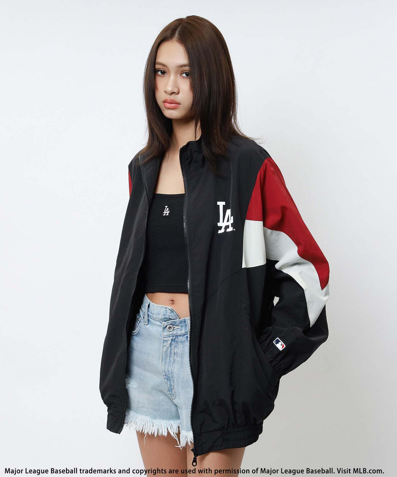 【MLB】ドルマン配色ナイロンブルゾン 詳細画像 ブラック系 2