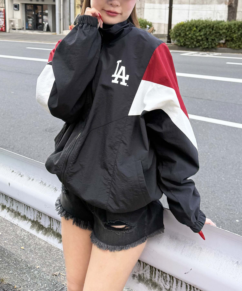 【MLB】ドルマン配色ナイロンブルゾン 詳細画像 ブラック系 7