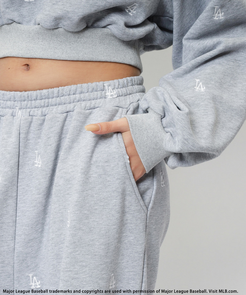 【MLB】総柄刺しゅうロゴフーディセットアップ 詳細画像 グレー 21