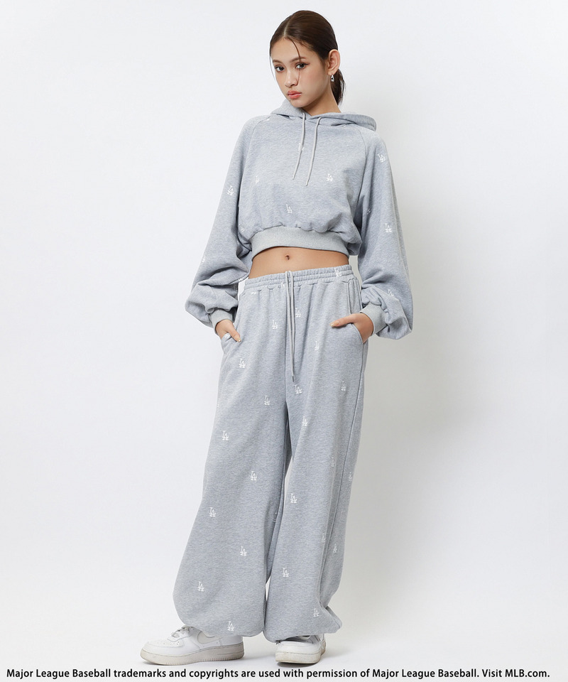 【MLB】総柄刺しゅうロゴフーディセットアップ 詳細画像 グレー 6