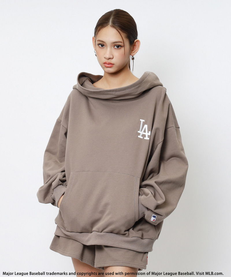 【MLB】2WAYフーディーセットアップ 詳細画像 ブラウン 2