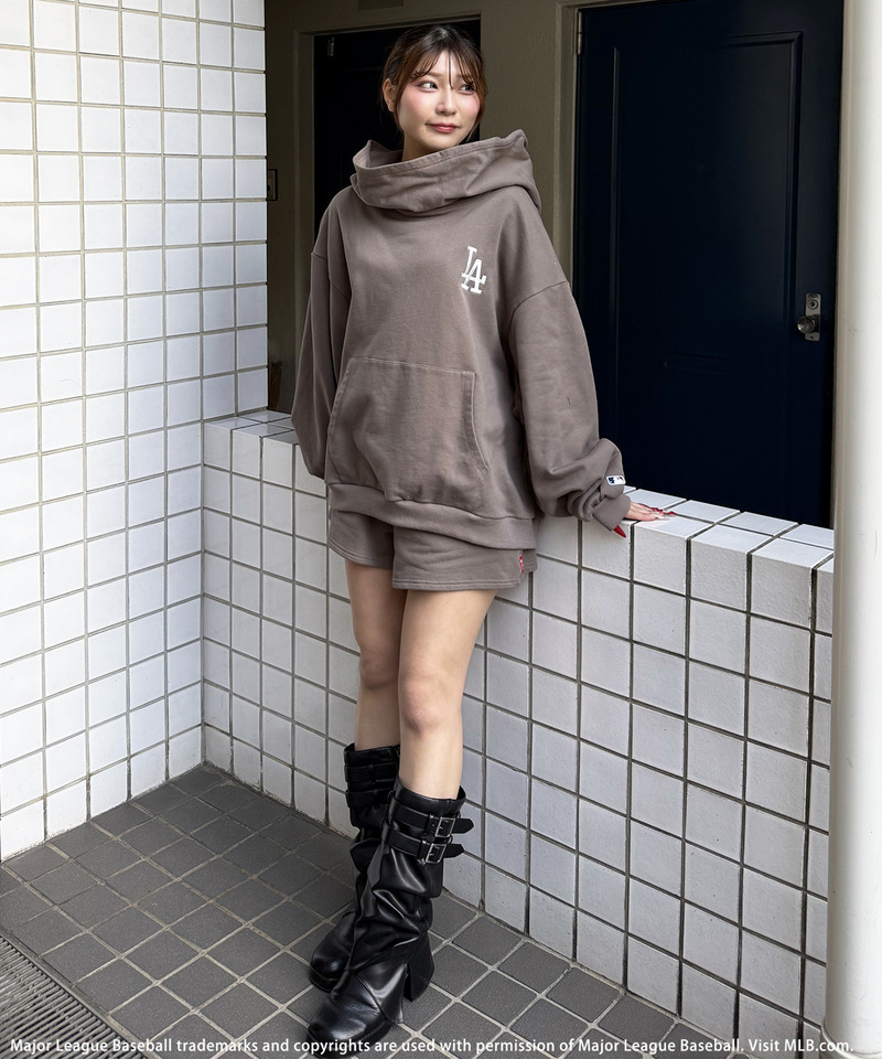 【MLB】2WAYフーディーセットアップ 詳細画像 ブラウン 6