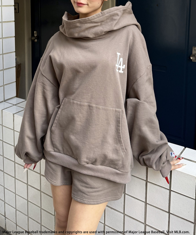 【MLB】2WAYフーディーセットアップ 詳細画像 ブラウン 7