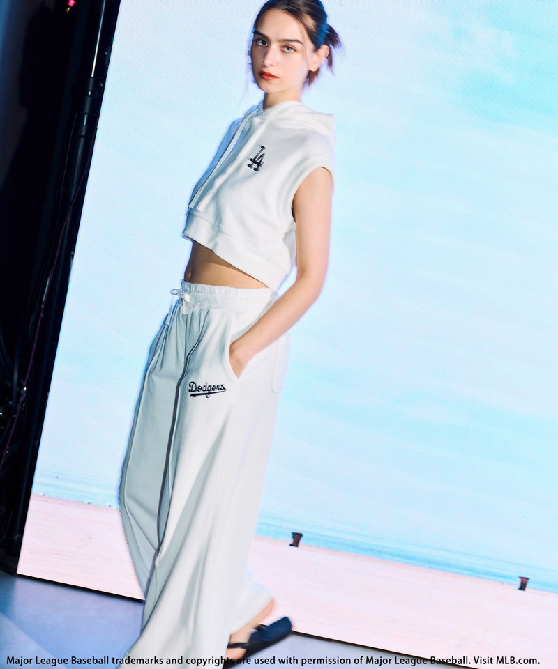 【MLB】ロゴパイルフーディーセットアップ 詳細画像 ホワイト 3