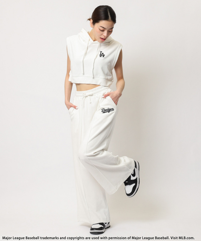 【MLB】ロゴパイルフーディーセットアップ 詳細画像 ホワイト 9