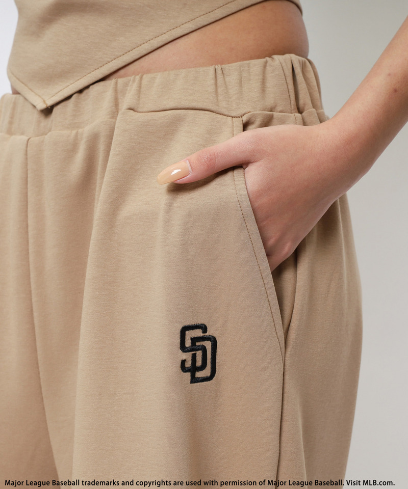 【MLB】ロゴベアポンチセットアップ 詳細画像 ベージュ 12