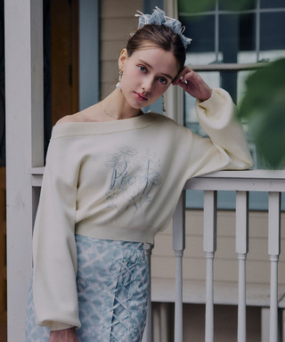 オリジナル刺しゅうプリントニットトップス