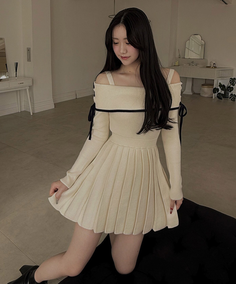 オフショル配色プリーツニットミニワンピース 詳細画像 オフホワイト 8