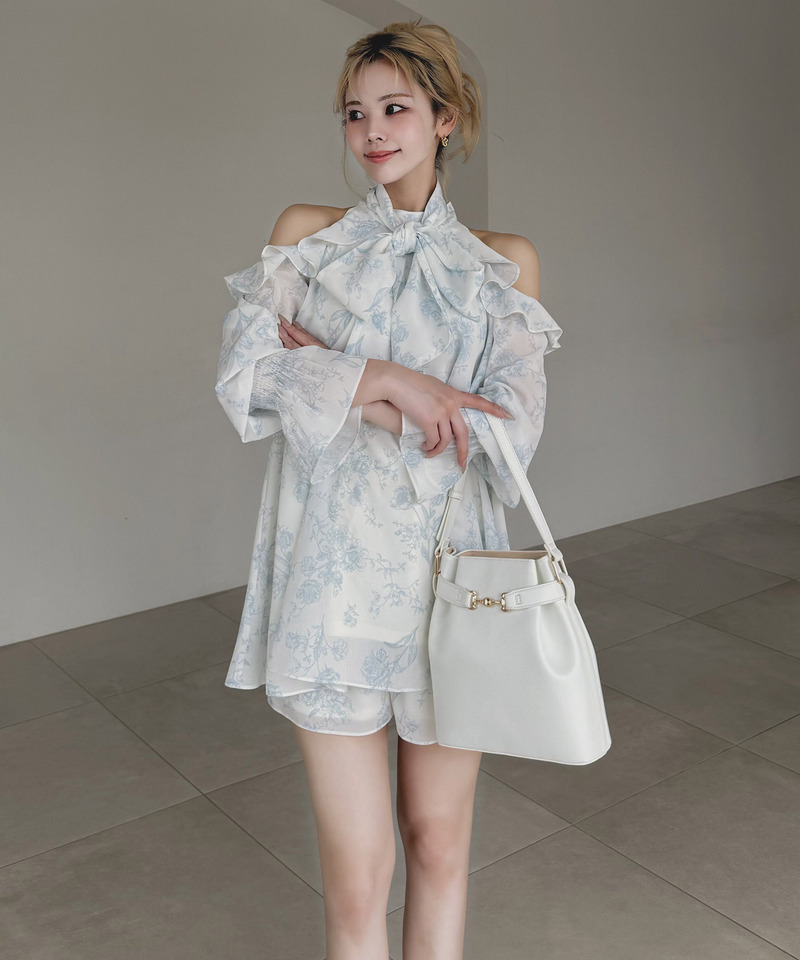 【ONLINE限定カラーあり】リボン付コールドショルダーブラウスセットアップ 詳細画像 その他 12