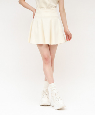 カットミニフレアスカート