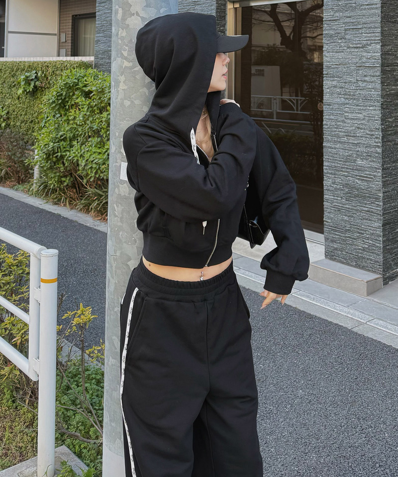 【ONLINE限定/丈が選べる】配色ロゴ裏毛パーカーセットアップ 詳細画像 ブラック 3