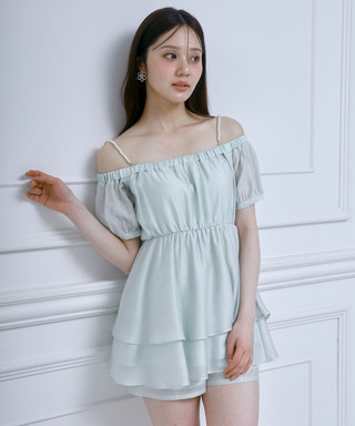 パールストラップラッフルブラウスセットアップ