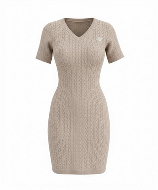 【ONLINE限定カラーあり】ロゴ刺しゅうケーブルニットミニワンピース