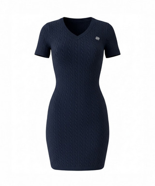 【ONLINE限定カラーあり】ロゴ刺しゅうケーブルニットミニワンピース