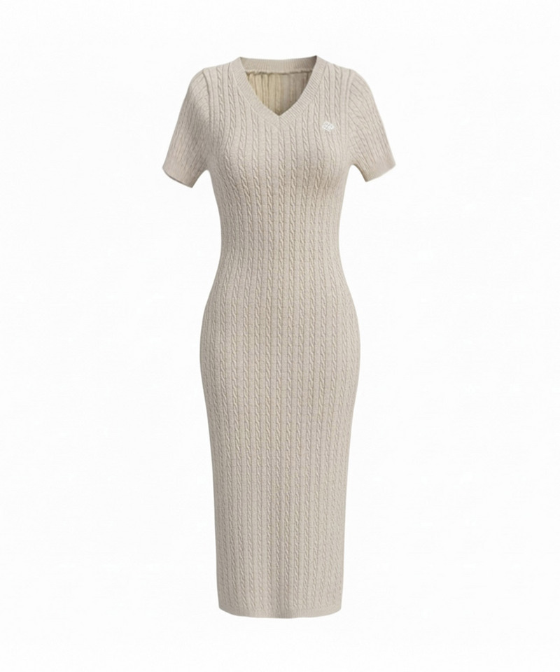 【ONLINE限定カラーあり】ロゴ刺しゅうケーブルニットワンピース 詳細画像 ベージュ 1