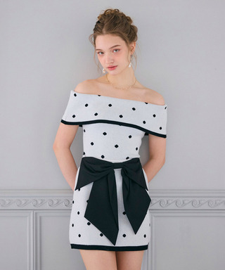 ドットジャガードニットオフショルトップス