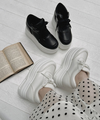 ボリュームソールインヒールスニーカー